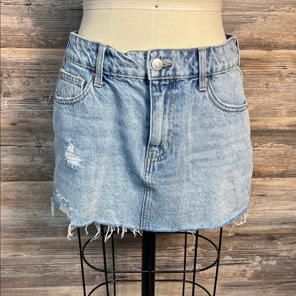Forever 21 Mini Frayed Jean Concert Skirt EUC